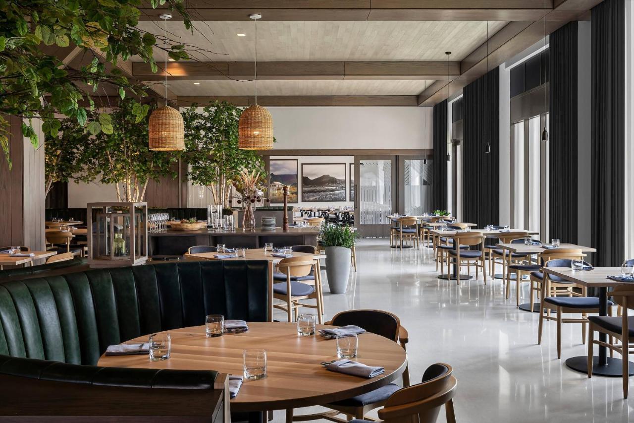 Renaissance Milwaukee West Hotel Wauwatosa Dış mekan fotoğraf