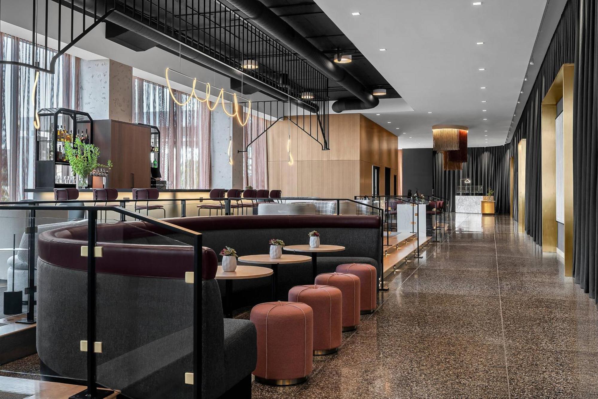 Renaissance Milwaukee West Hotel Wauwatosa Dış mekan fotoğraf